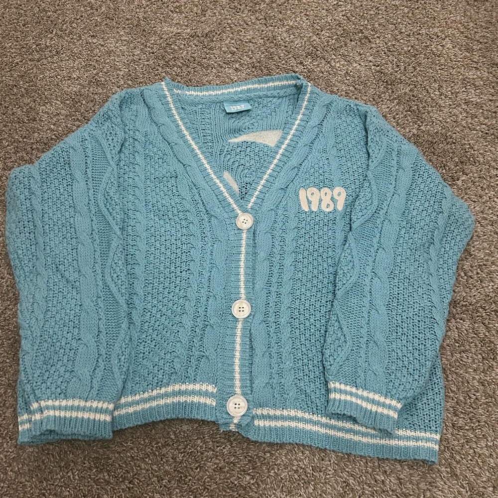 Taylor Swift 1989 cardigan in Med/Large.